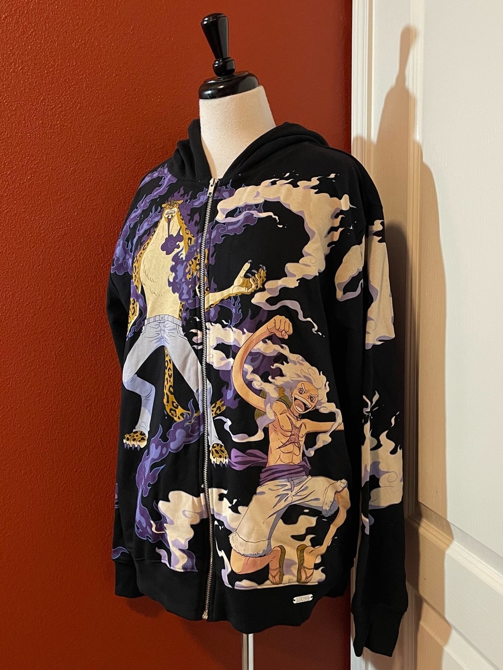 One Piece Men’s NWT Exclusive Hot Topic Luffy Vs Lucci Toei Animation Sweatshirt